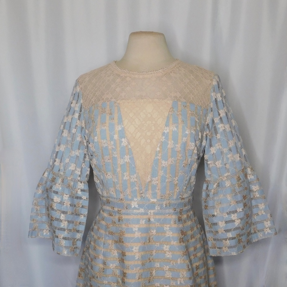 FOXIEDOX Cordelia Bell Sleeve Lace Dress Blue Floral Lace Coquette X-Large - Picture 4 of 14
